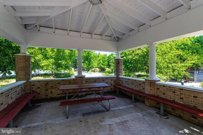 Building Photo - 8340 Greensboro Dr