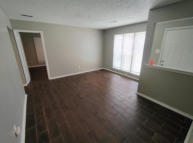 Building Photo - 3394 Bestway Dr