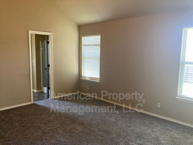 Building Photo - 15624 S Birch Ave