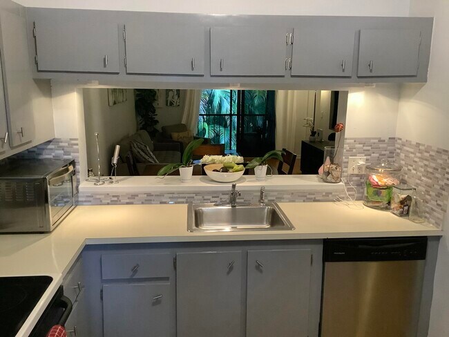 Building Photo - 22040 Palms Way