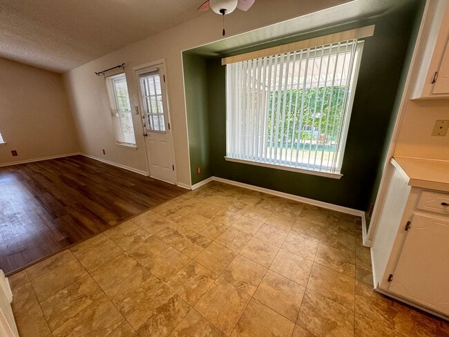 Building Photo - 3-Bedroom House for Rent in Killeen