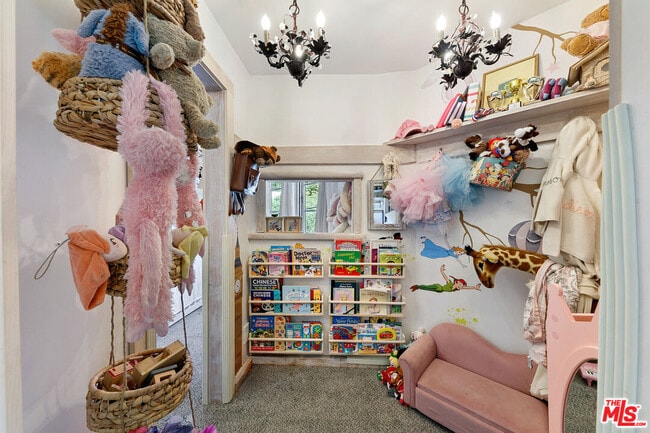 Building Photo - 2851 Seabreeze Dr