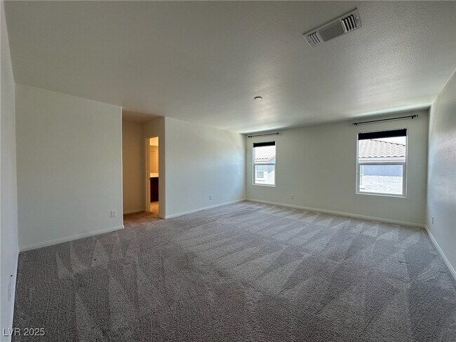 Building Photo - 6988 Sylmar Ave
