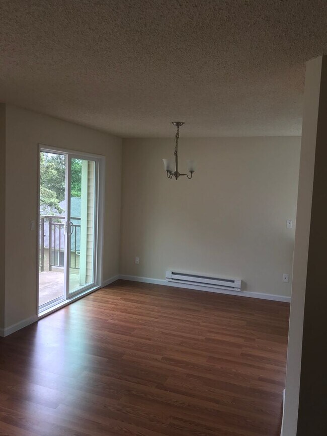 Building Photo - Nice 2 Beds/ 2 Bath Condo in Woondinville!