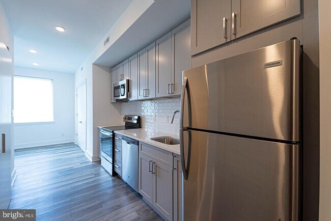 Building Photo - 1245 Ridge Ave