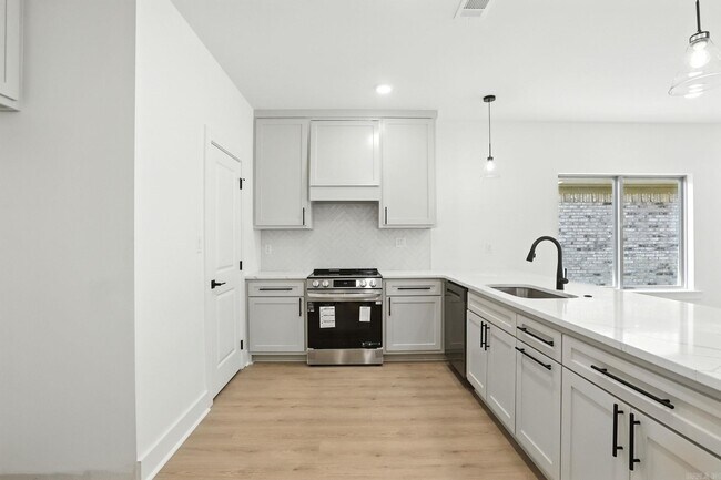 Building Photo - 13419 Teton Dr