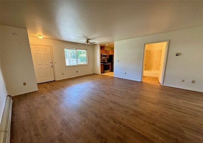 Building Photo - Gorgeous 2-Bedroom, 1-Bathroom Condo for Rent