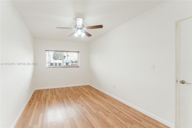 Building Photo - 1020 SW 74th Ave