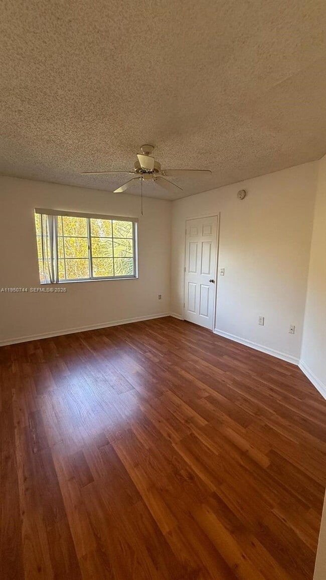 Building Photo - 2494 Centergate Dr