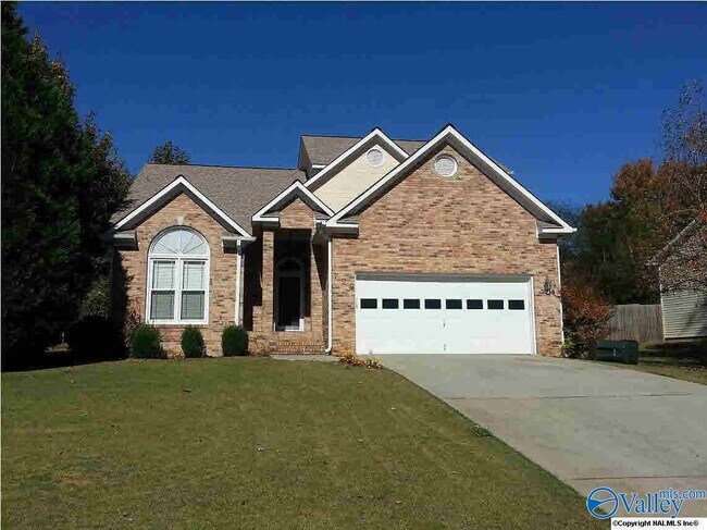 Primary Photo - 722 Highland Dr