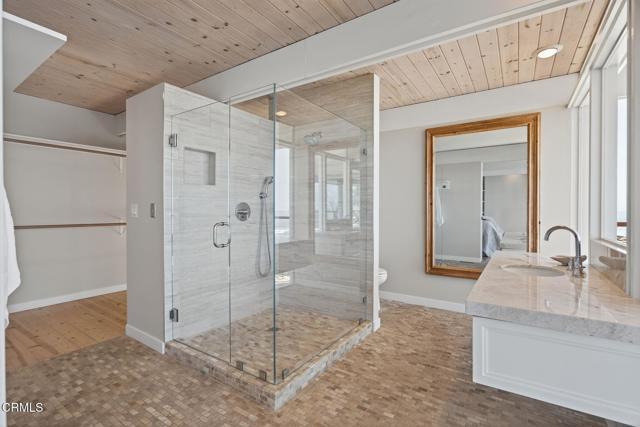 Building Photo - 5432 Rincon Beach Park Dr