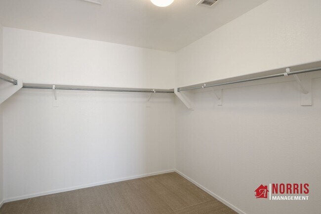 Building Photo - Beautiful Large Home in Casa Grande