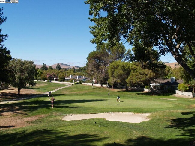 Building Photo - 515 Rolling Hills Ln