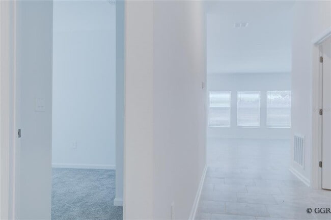 Building Photo - 5011 Worchester Dr