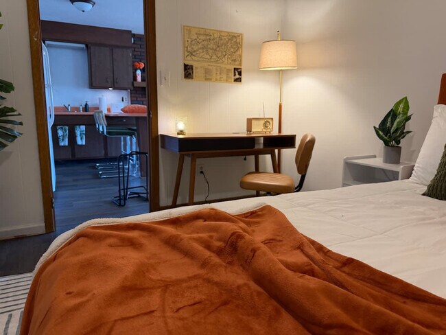 Building Photo - 157 W Holly Ridge Rd