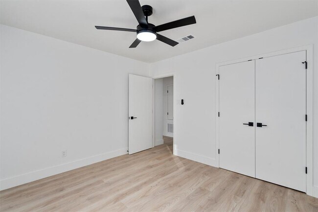 Building Photo - 406 Hammack Dr