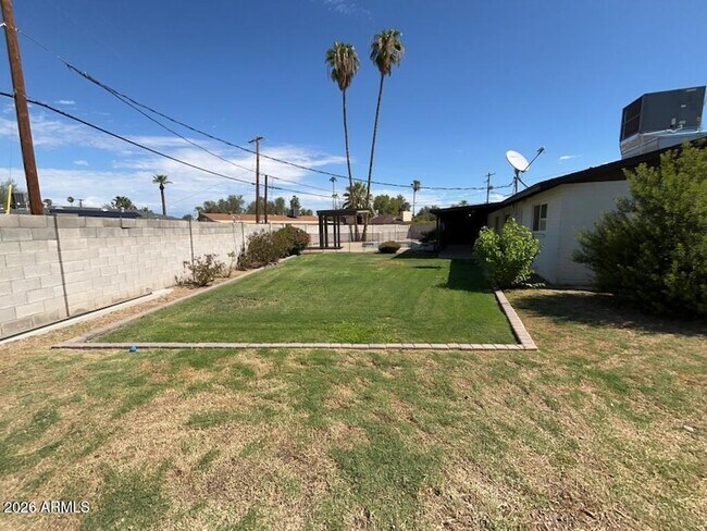Building Photo - 6010 N 21st Dr