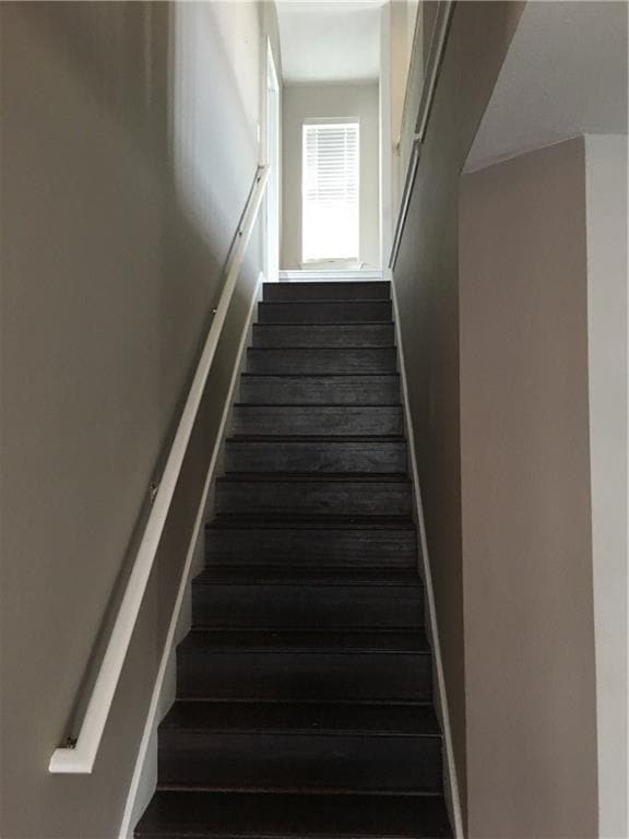 Building Photo - 312 Estate Dr