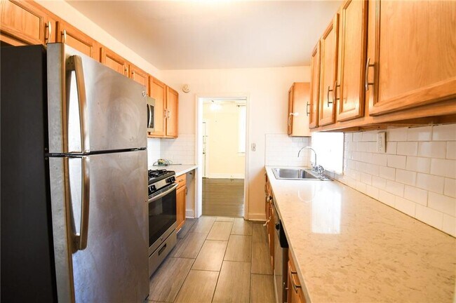 Building Photo - 8207 Freret St