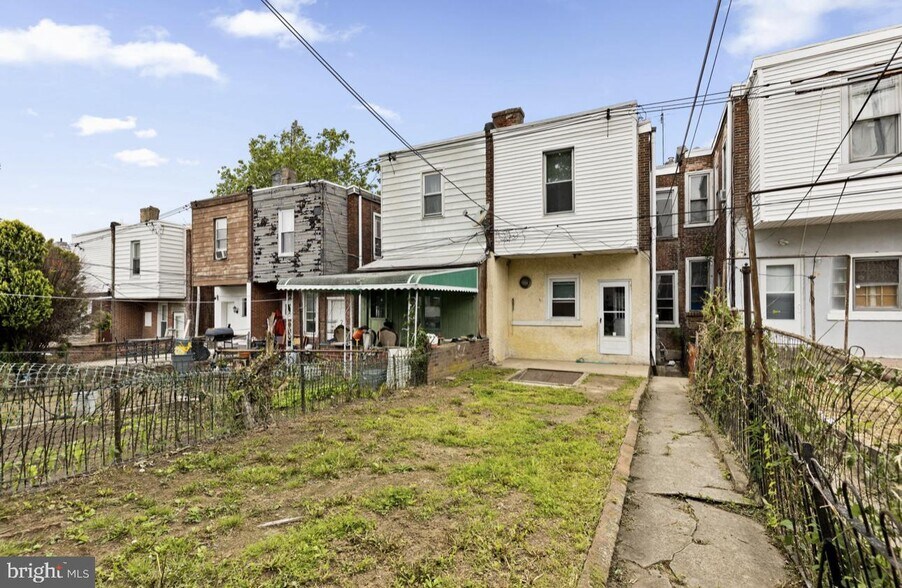Building Photo - 6640 Leeds St