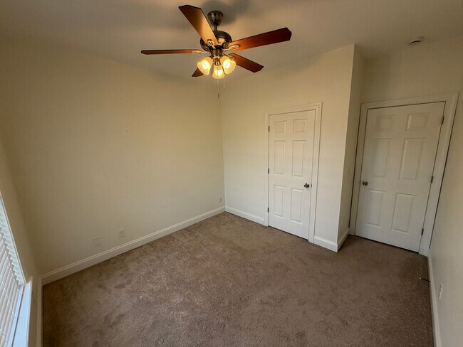 Building Photo - Spacious 3 Bed, 2 Bath Home in Graham, NC - Available for Rent!