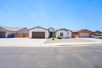 Building Photo - 3457 W 39th Ln
