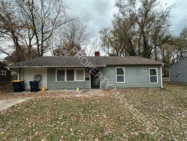 Primary Photo - Updated Single Family Home in KC