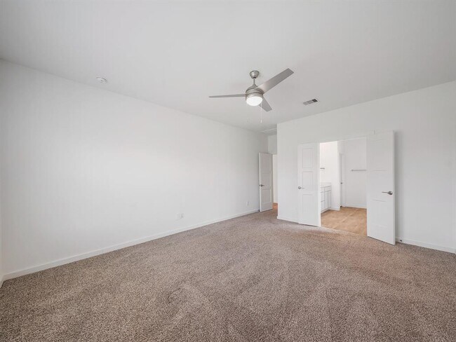 Building Photo - 14206 Wonder Lake Ln