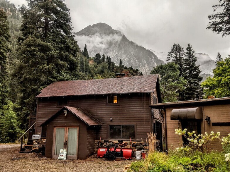 Building Photo - 6820 S Maxfield Dr
