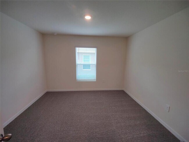 Building Photo - 6939 SE 112th Ln