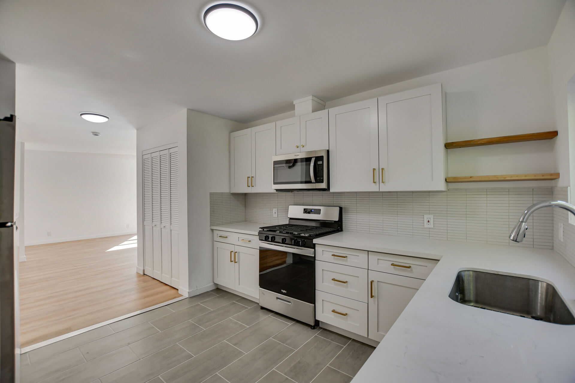 Building Photo - 2005 21st St