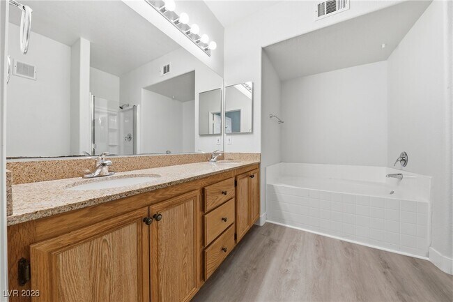 Building Photo - 10001 Peace Way