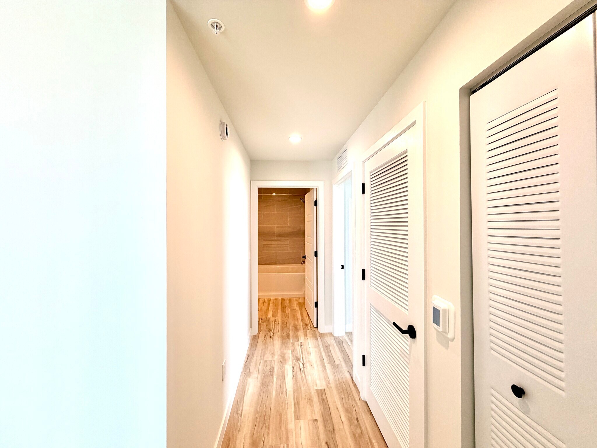 Building Photo - 452 SW 2nd St