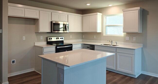 Kitchen - 10809 S 178th Ave