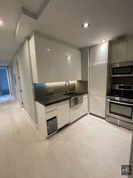 Building Photo - Stanton Street