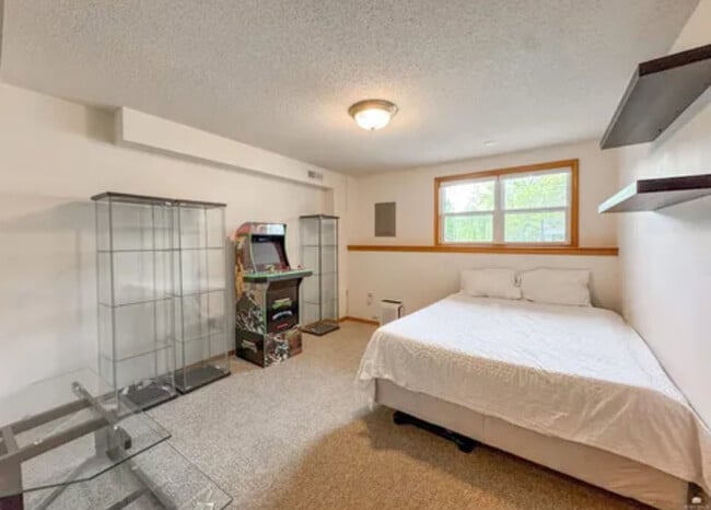 Building Photo - 902 Connecticut Ave