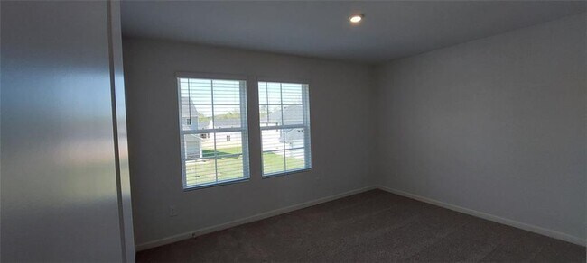 Building Photo - 133 Oxford Ln