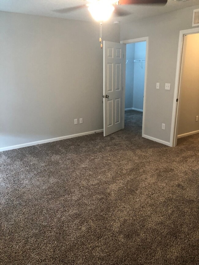 Building Photo - Newer 3/2.5 Home for Rent on The Southside!