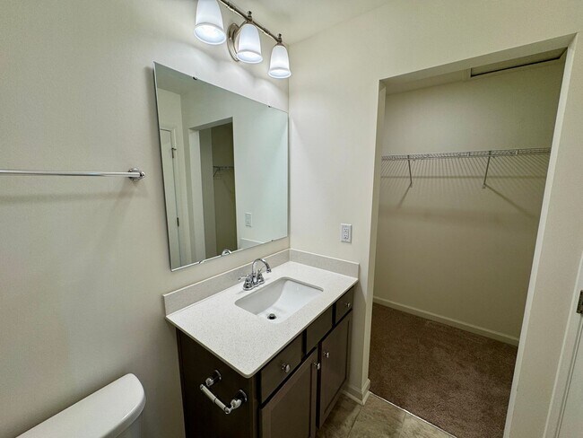 Building Photo - 3BR/2BA Townhouse in Mallard Creek