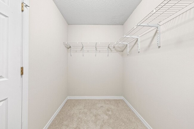 Building Photo - Charming home in IDEAL location!!!