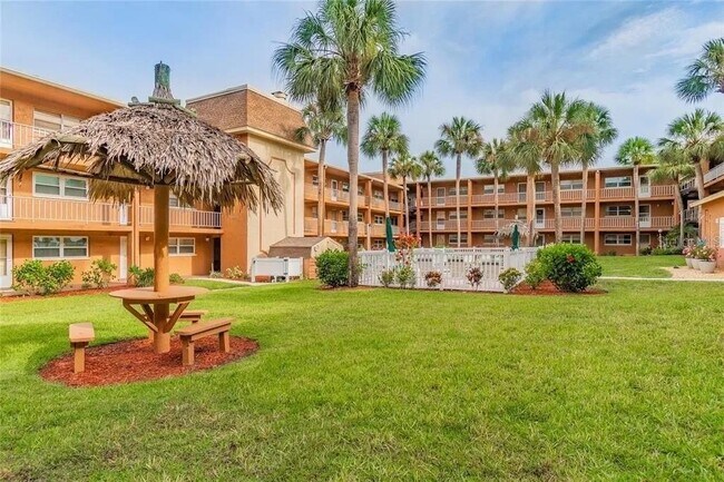 Building Photo - 12760 Indian Rocks Rd