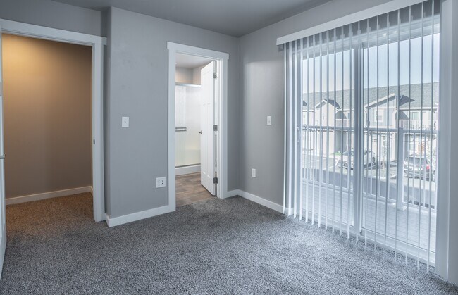 Building Photo - 924 S Division St