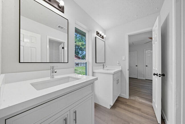 Building Photo - 12414 Aste Ln