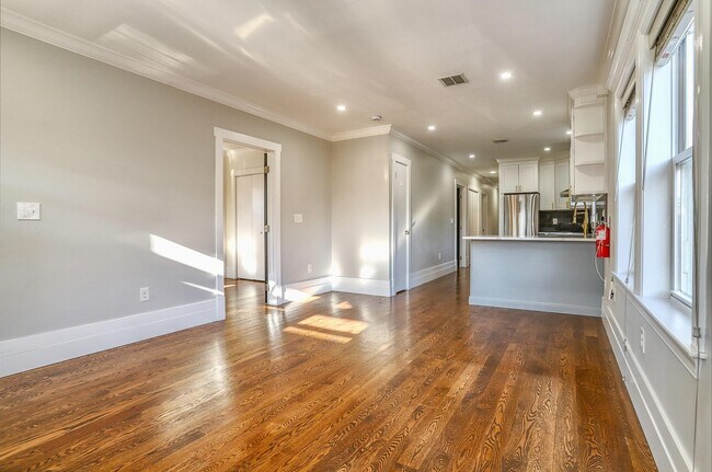 Building Photo - 40 Grant St