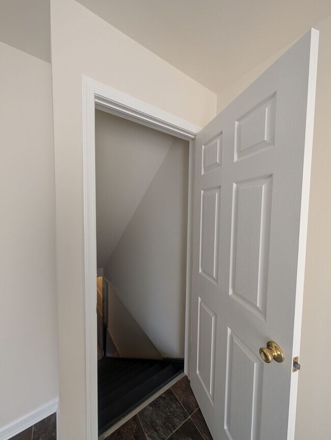 Building Photo - 322 Caribou Ln