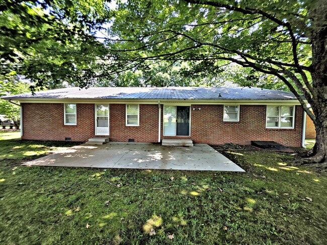 Building Photo - House Athens/Limestone County 4BR/2BA with 2 car garage