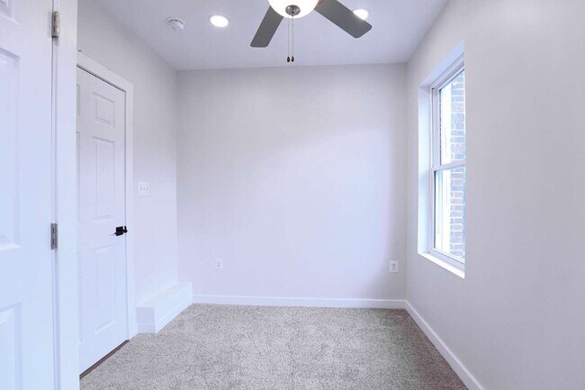Building Photo - 2039 Rosedale St NE