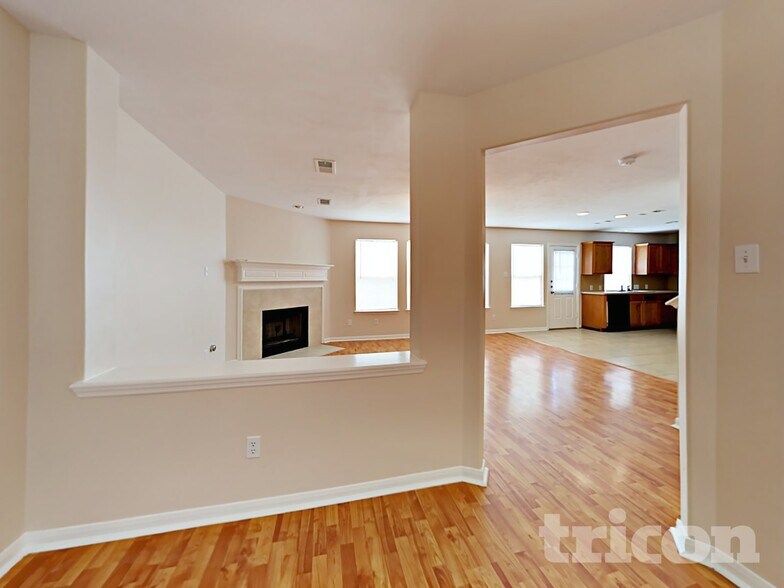 Building Photo - 6214 Majesty Ln