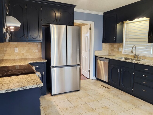 Building Photo - 115 Sabel Cir