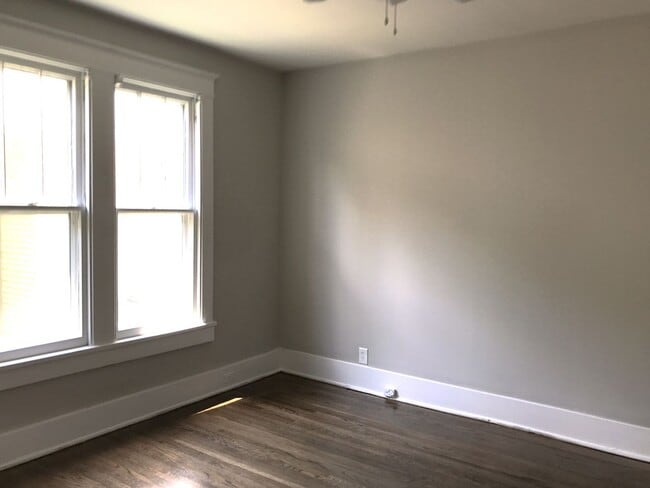 Building Photo - Location, Location, Location! 4br/2ba Home...